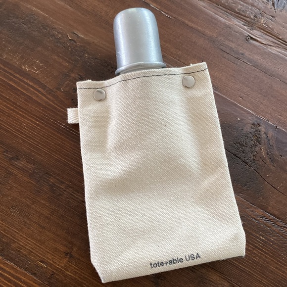 🍷MOTHER’S LITTLE HELPER canvas insulated flask! NEW! - Picture 2 of 7